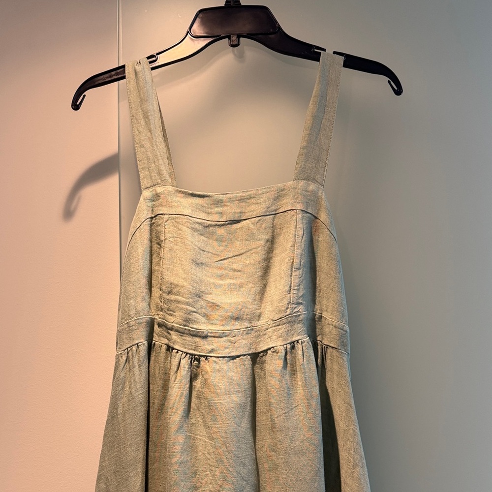 Sleeveless Maxi Dress in Light Sage Green